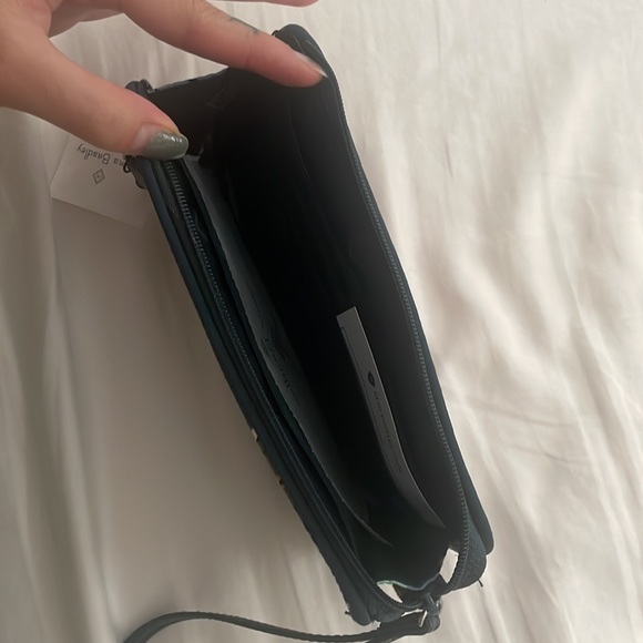 NWT Vera Bradley wallet - Picture 3 of 4